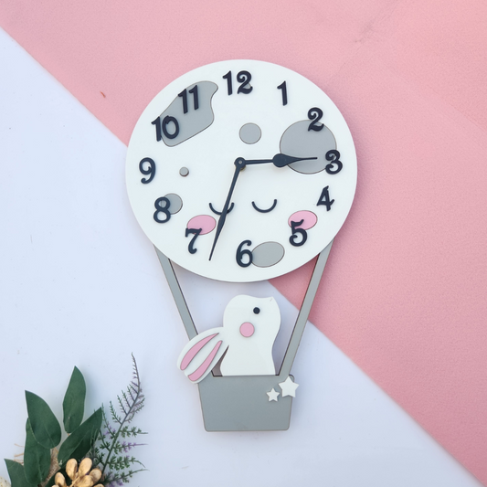 Hot air baloon clock with bunny